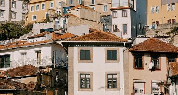 Aplicados 930 milhões de euros em investimento imobiliário este ano